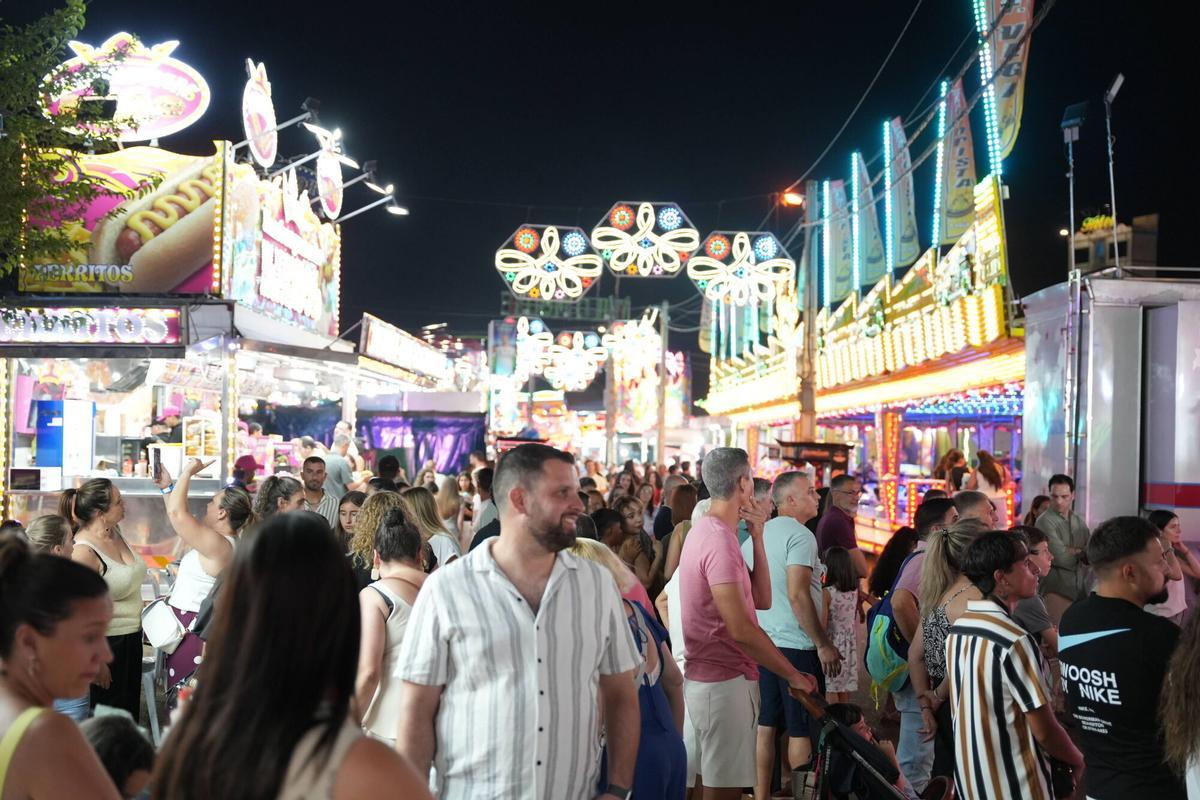El ambiente del último viernes de la Feria de San Juan de Badajoz: encuéntrate en las fotos