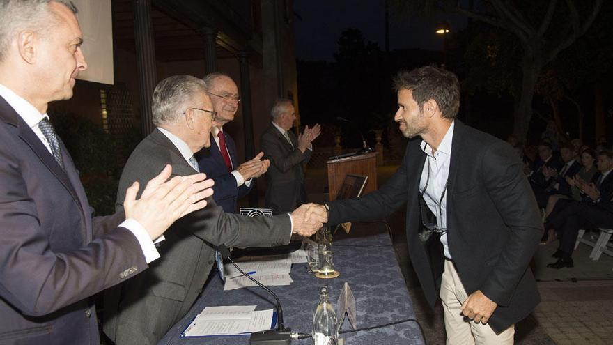 Entrega del galardón a la empresa Gisela.