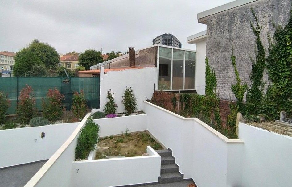 Así son los adosados rehabilitados en pleno barrio de Conxo
