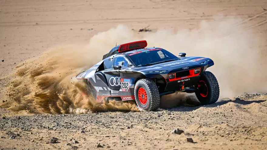 Sainz se pierde y cede dos horas a Al-Attiyah