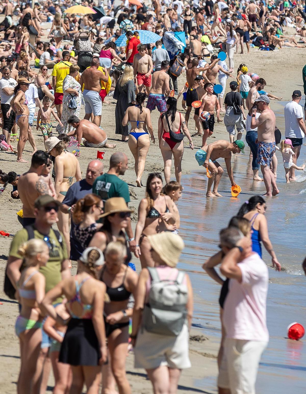 Playas llenas en el Domingo de Pascua