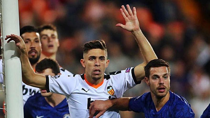 Gabriel a los árbitros: &quot;No sé si ellos tienen algo contra el Valencia&quot;