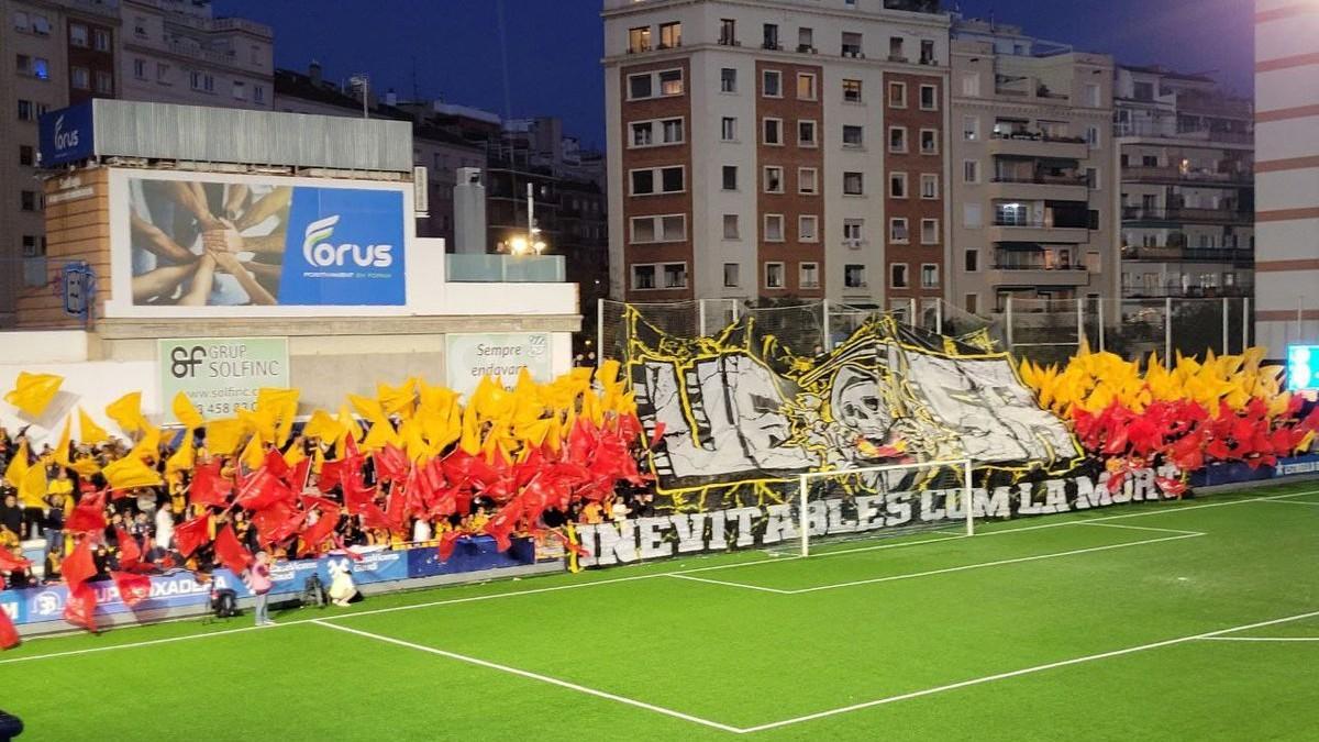 La afición cuatribarrada en el Nou Sardenya