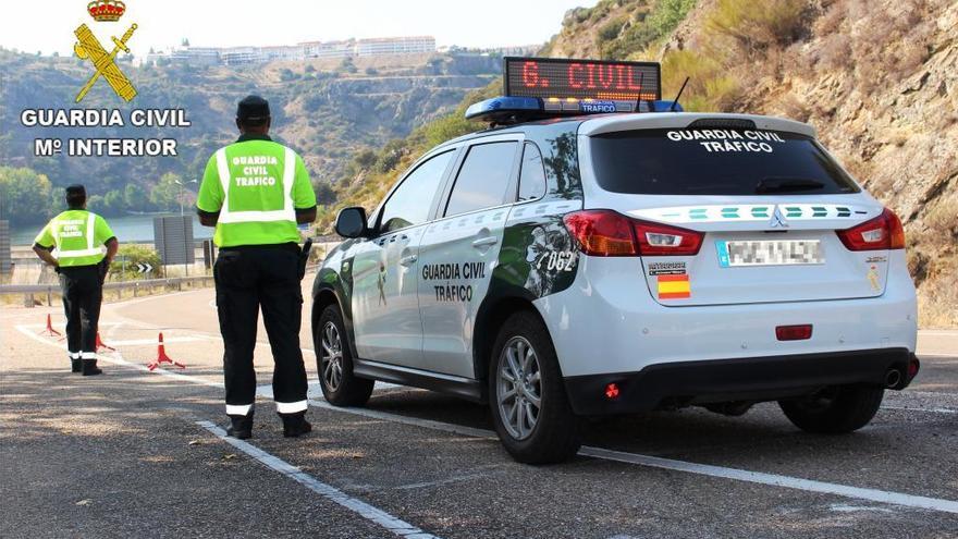 La Guardia Civil auxilia a una mujer de 94 años que se había caído en ...