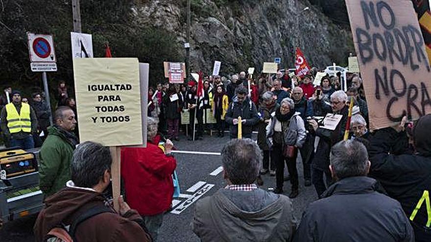 Mobilització dels sindicats en favor dels immigrants.