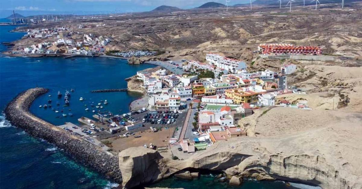 Panorámica aérea de la costa de Arico.