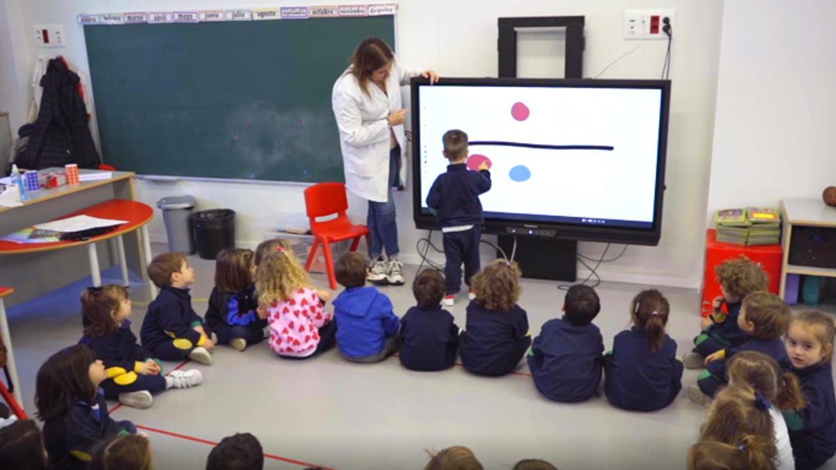 El equipo docente usa las nuevas tecnologías en pro de un aprendizaje dinámico.