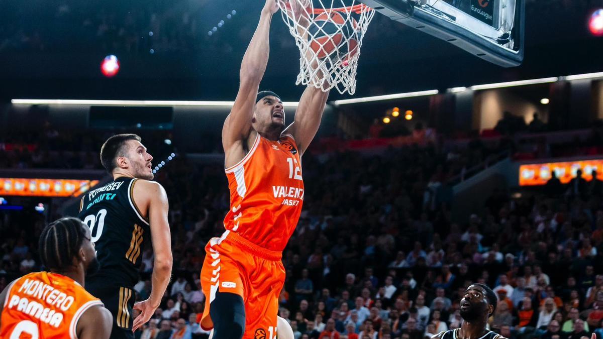 Todas las fotos del Valencia Basket - Dubái en el Roig Arena