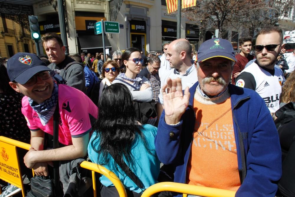 Búscate en la mascletà del 12 de marzo