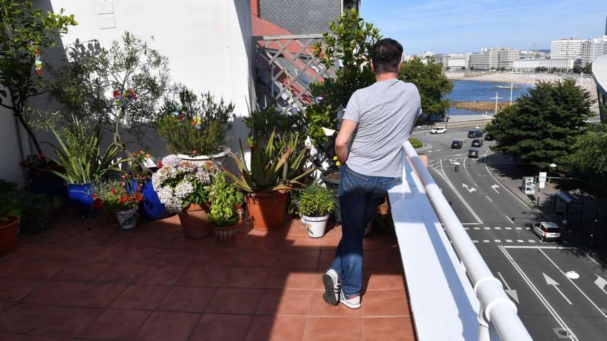 Terraza de una vivienda de A Coruña. |   // VÍCTOR ECHAVE