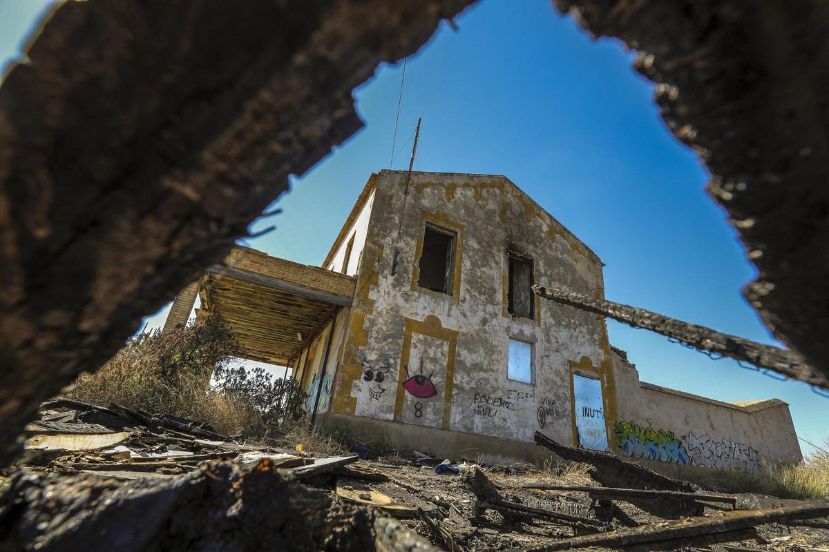 Los destrozos son evidentes en la vivienda.