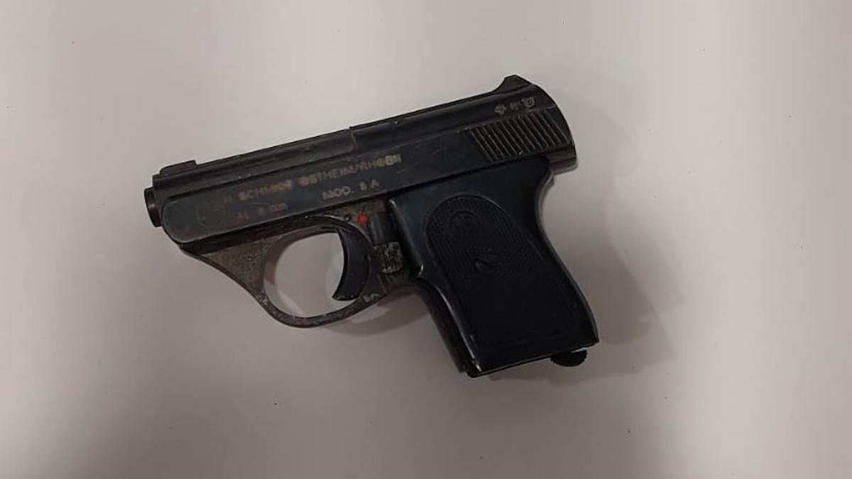 Una de les armes confiscades per la Policia Local de Sant Feliu de Guíxols