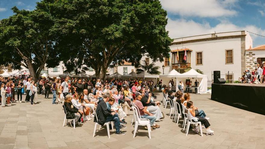Miles de personas convierten la Feria del Manga de Telde en un éxito de público