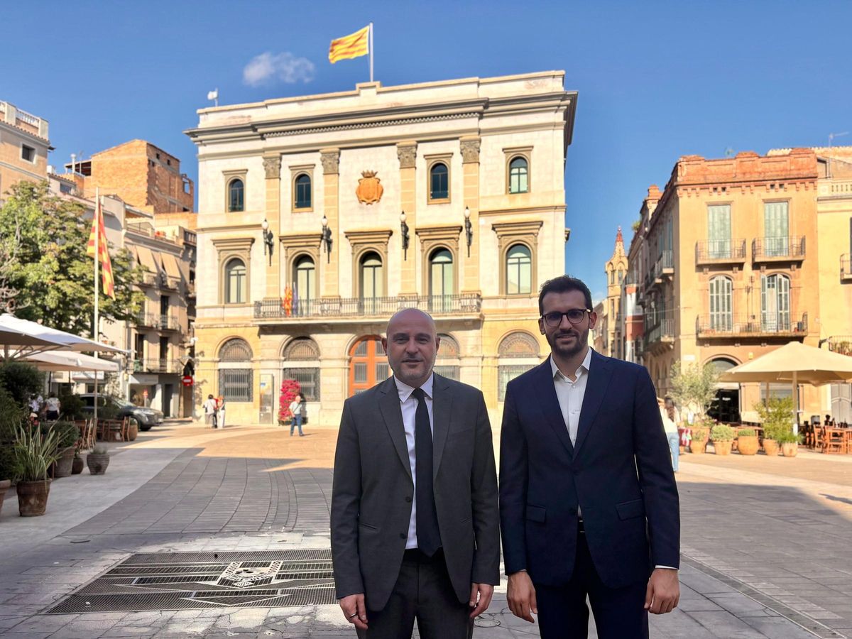 El delegat del Govern espanyol, Carlos Prieto, amb Jordi Cuadras, cap de l’oposició, aquest dimarts a Igualada