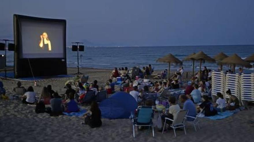 La playa de Arenales del Sol volverá a acoger las proyecciones del Festival Internacional de Cine.