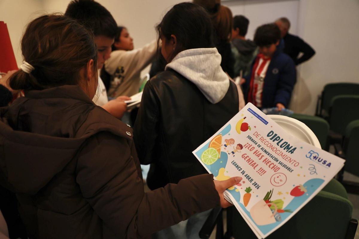 EN IMÁGENES: Luanco acoge un taller sobre alimentación saludable dentro del marco de los 50 años del HUSA EN IMÁGENES: Luanco acoge un taller sobre alimentación saludable dentro del marco de los 50 años del HUSA