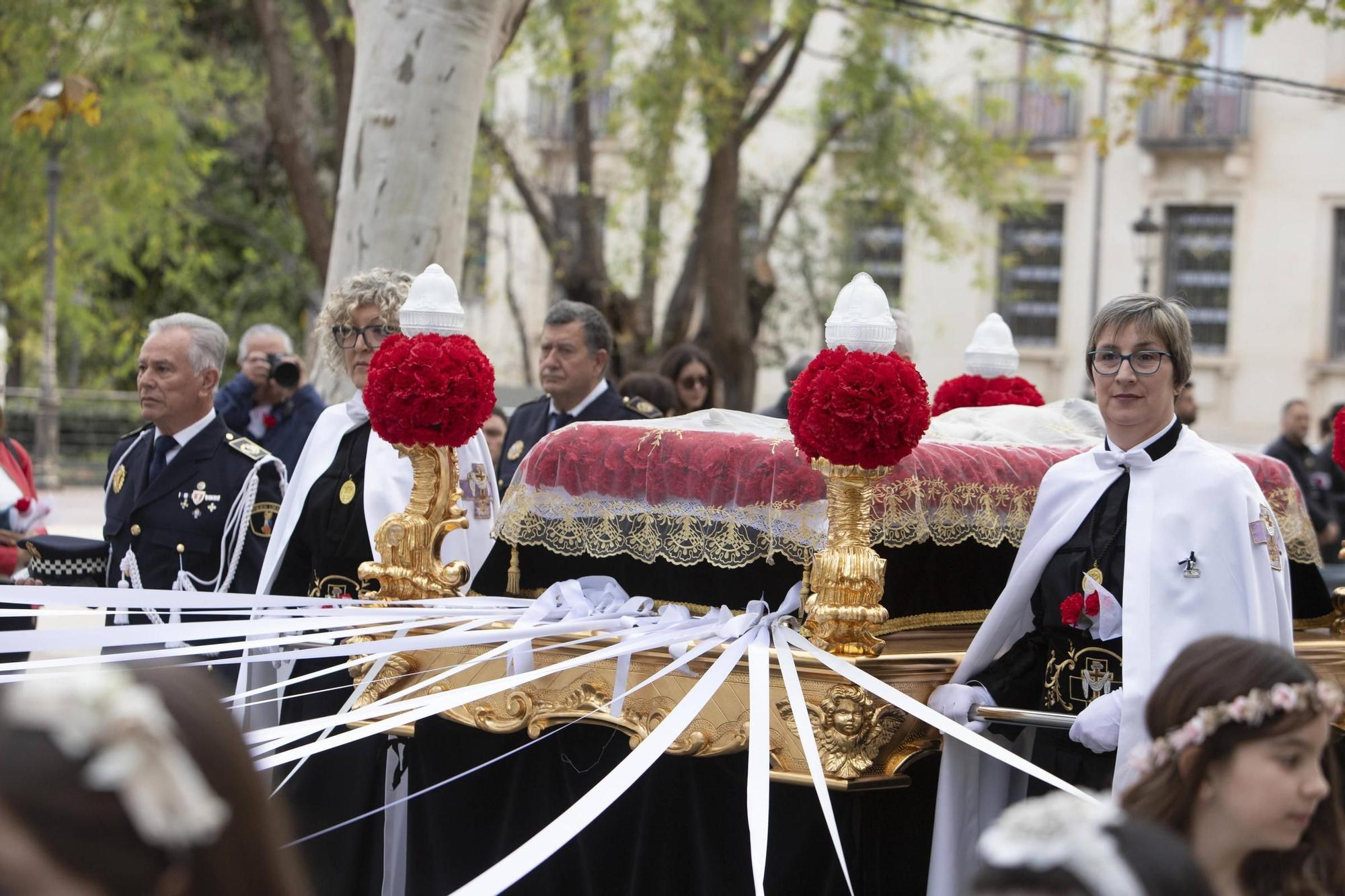 Emotiva procesión de La Camilla en Xàtiva.