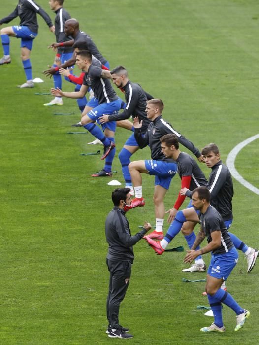 El partido entre el Sporting y la Ponferradina, en imágenes