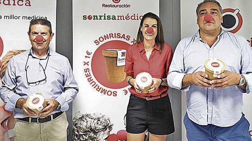 RestauraciÃ³n Mallorca y Sonrisa MÃ©dica presentan ayer la campaÃ±a.