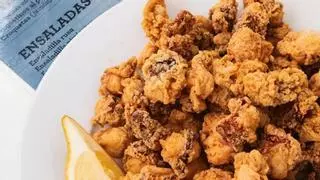En este restaurante de Málaga puedes comer el mejor ‘pescaíto’ por menos de 15 euros: “tiene truco”