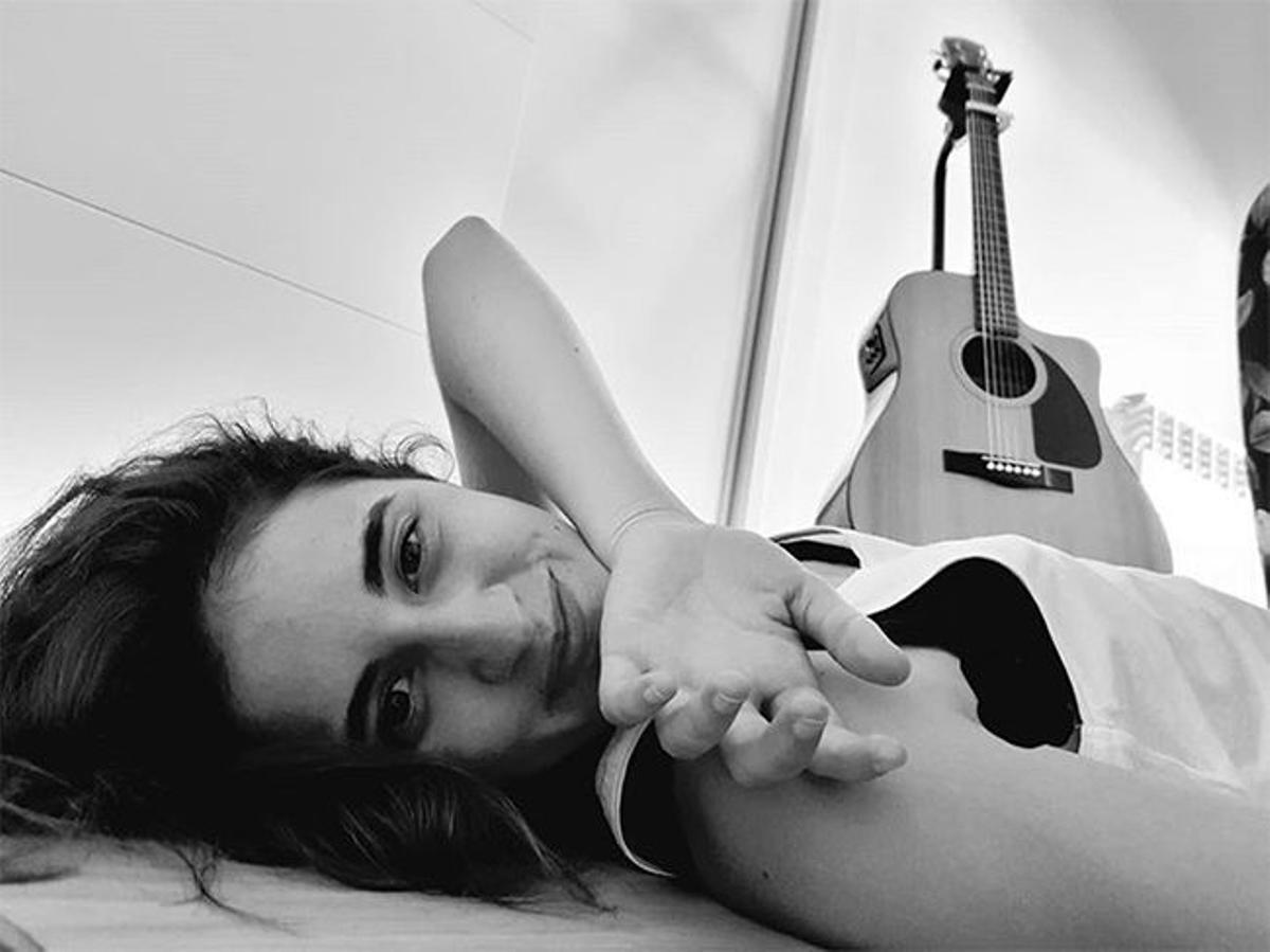 La cantante Ízaro