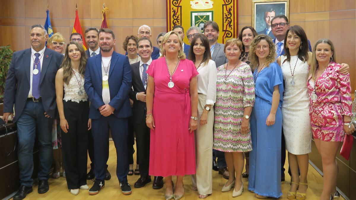 La nueva corporación de Calp. Ana Sala, en el centro