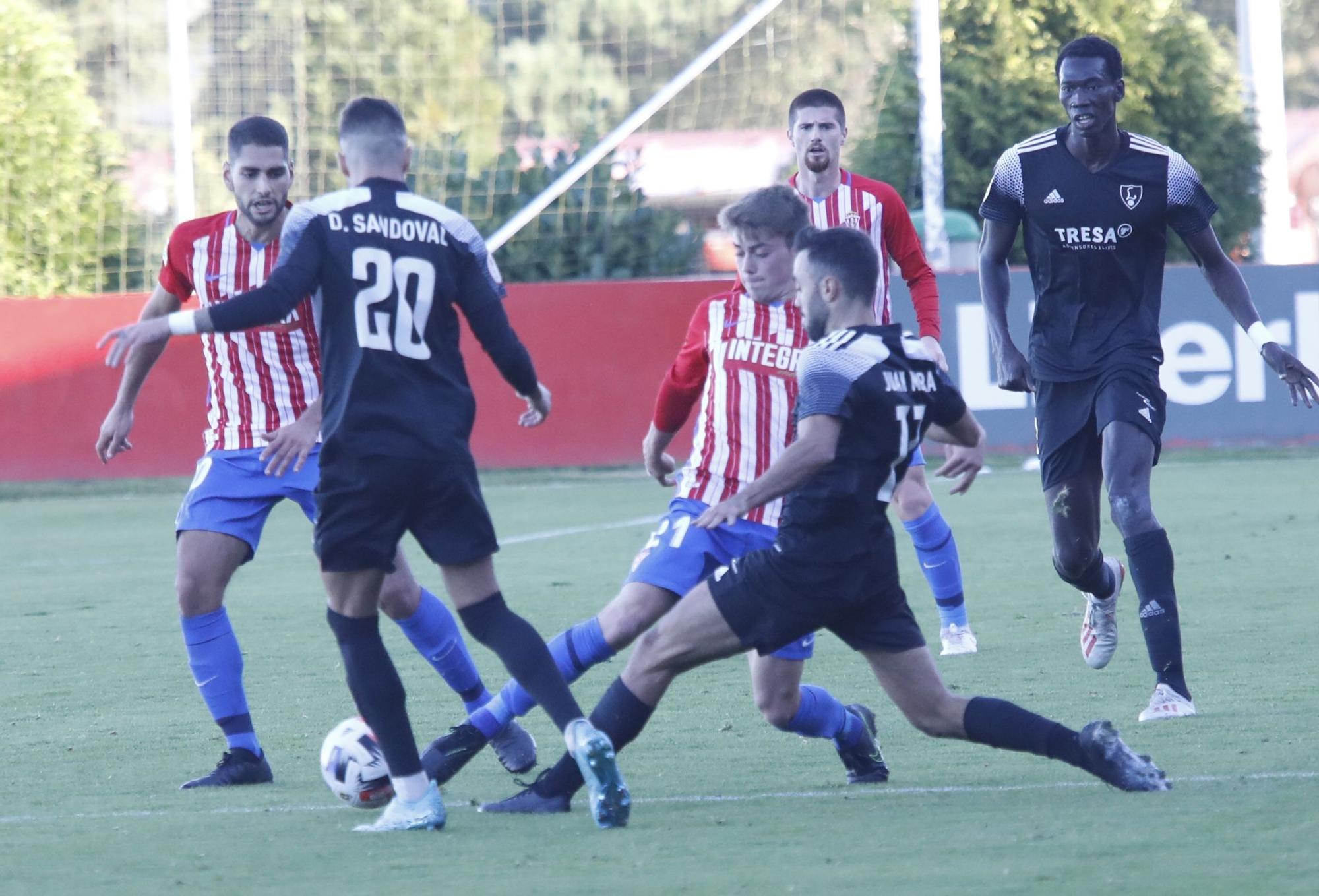 Las mejores imágenes de los partidos del Vetusta, Sporting B y Lealtad