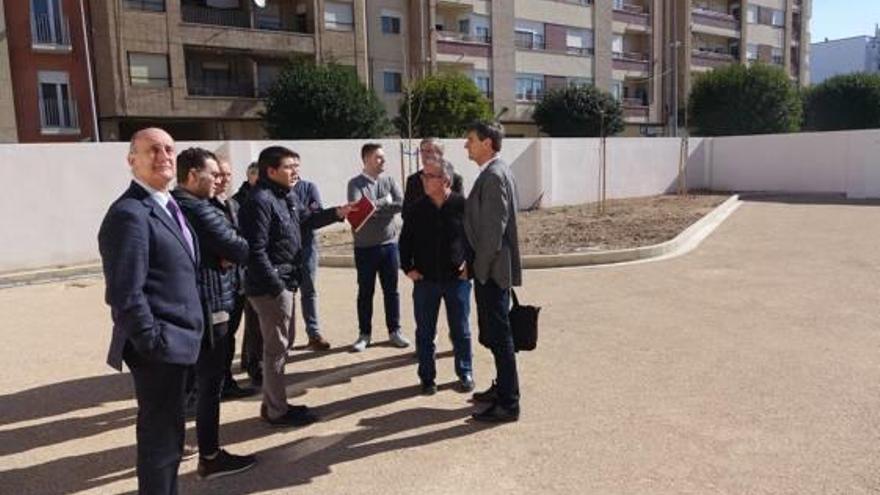 Rodríguez visita la ubicación, con la UV, Coeval, Ateval y Caixa Ontinyent