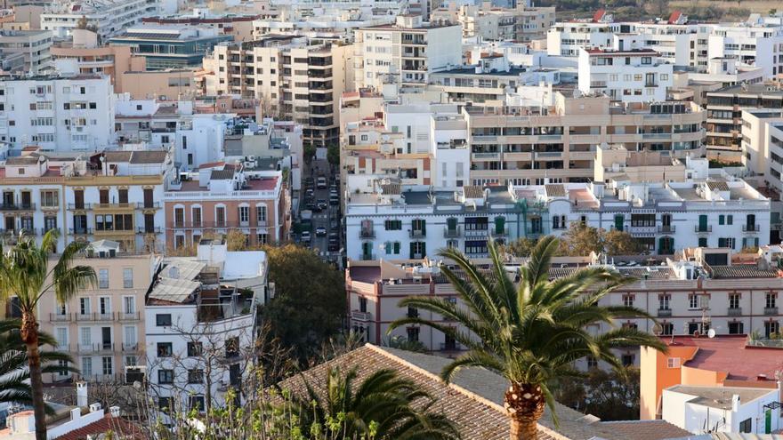 Treinta llamadas en menos de diez minutos por un alquiler de 1.150 euros en Ibiza