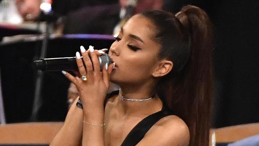 Ariana Grande durante un acto.