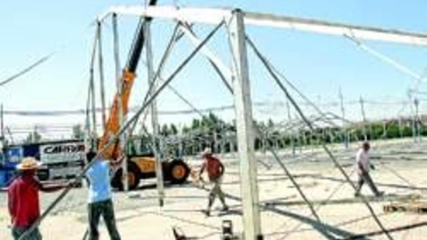 El mercadillo se desplaza por los trabajos en el ferial