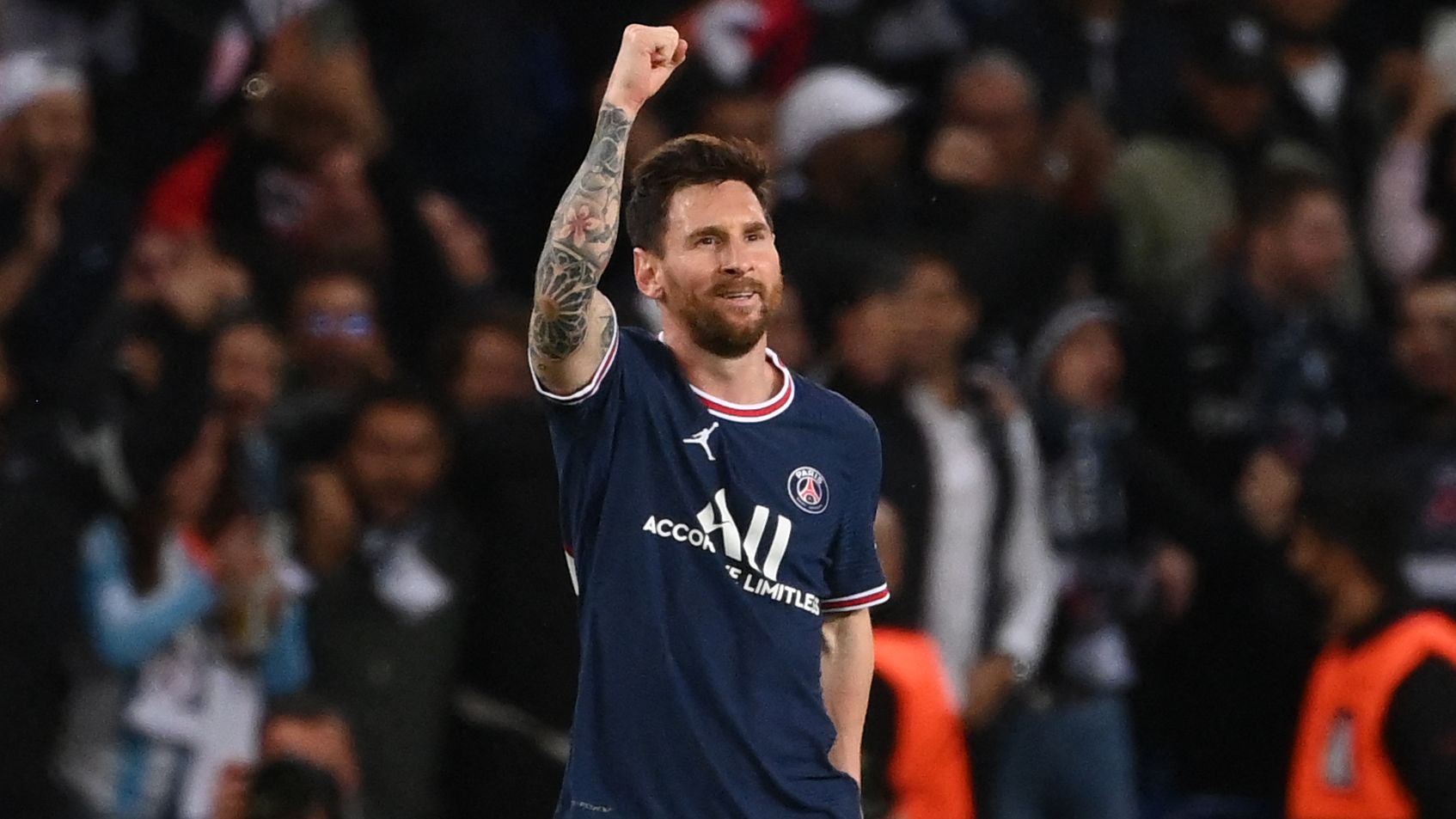 Leo Messi celebra un gol con el PSG