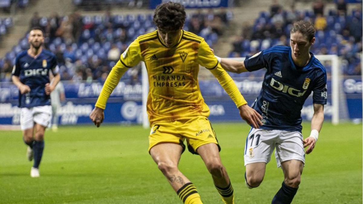 Resumen, goles y highlights del Oviedo 1 - 0 Mirandés de la jornada 17 de LaLiga Smartbank