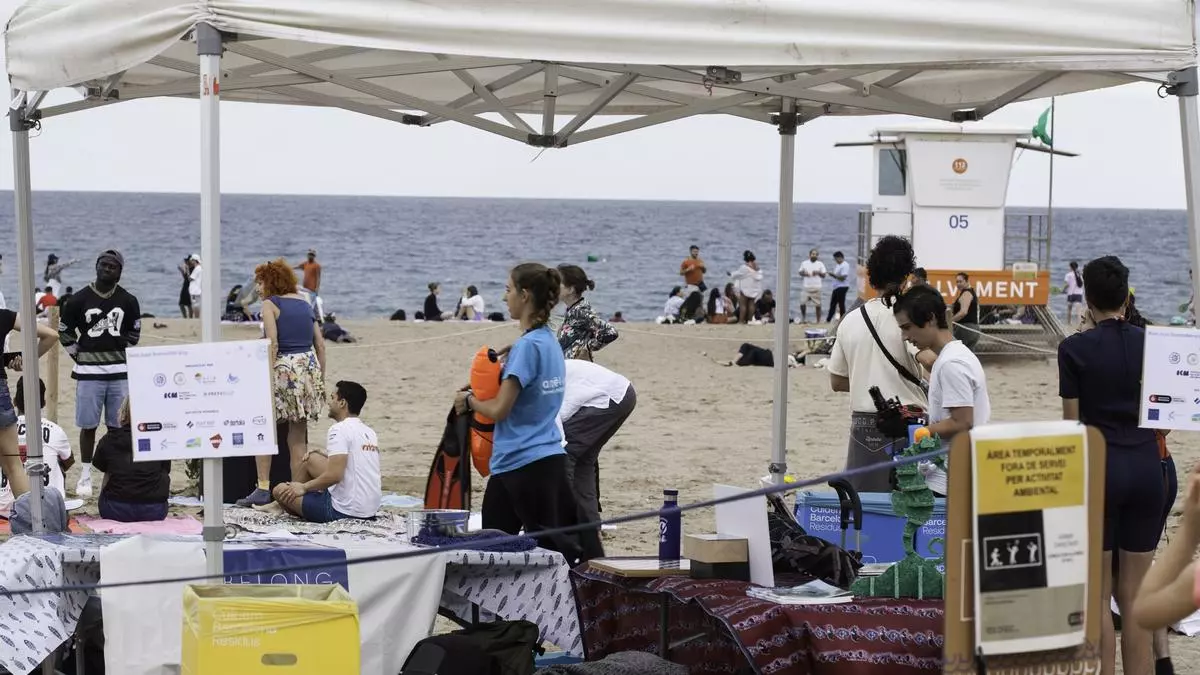 La verbena libre de alcohol y residuos de la Barceloneta se consolida con una hora más y actividades gratuitas