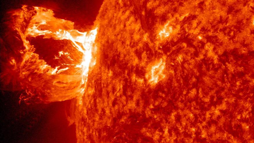 La Agencia Espacial Española alerta ante posibles anomalías por una &quot;intensa actividad solar&quot;