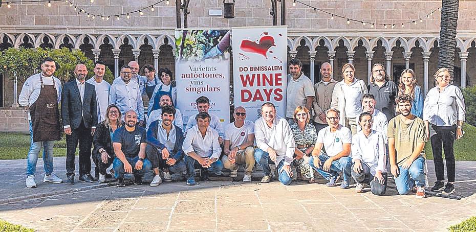 Bodegueros y chefs participantes en la inauguración de los Wine Days.