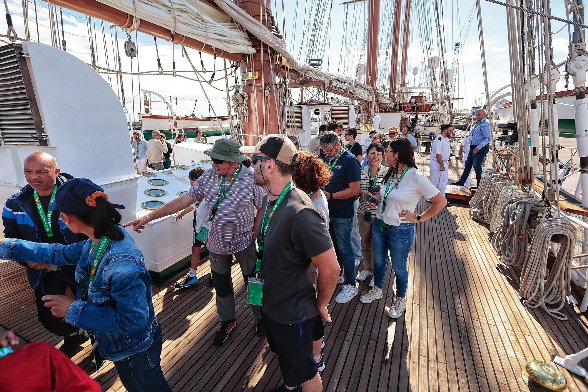 Queues outside the Juan Sebatián Elcano, the ship on which Princess Leonor was trained