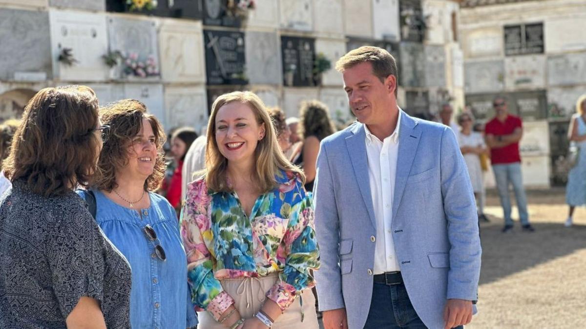 El alcalde de Xàtiva, Roger Cerdà, la vicepresidenta de la diputación, Natàlia Enguix y la primera teniente de alcalde de Xàtiva, Amor Amorós.