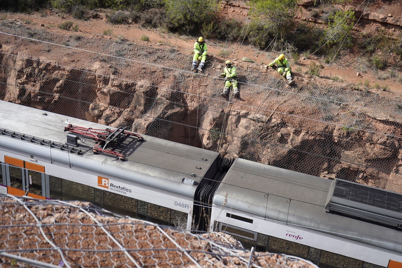 Descarrila sense provocar ferits el primer eix d’un tren de Rodalies de l’R4 entre Vacarisses i Castellbell i el Vilar