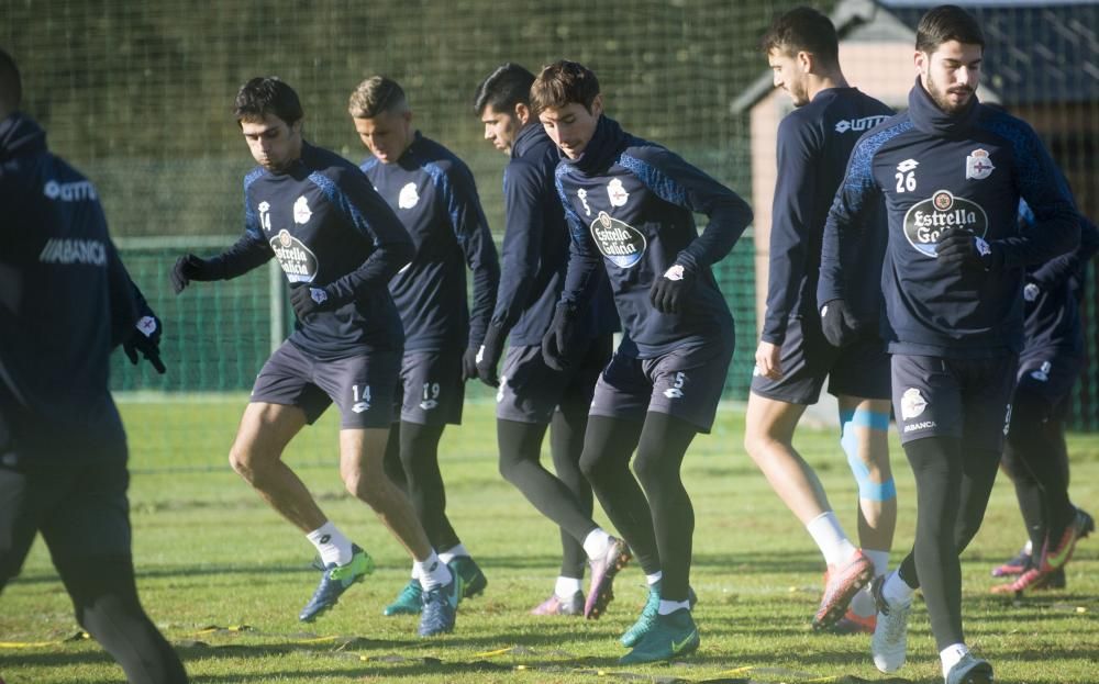 Garitano solo contará con Andone como referencia en ataque para el partido ante el Málaga, pero ha preferido no incluir en la convocatoria a ningún jugador ofensivo procedente del filial.