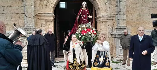 GALERÍA | Las mujeres de Tagarabuena honran a Santa Águeda