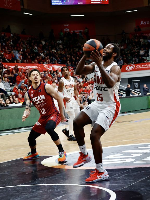 Todas las imágenes del UCAM Murcia contra el Girona Basket