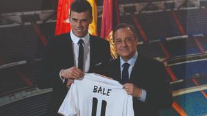 Bale, presentado junto a Florentino Pérez