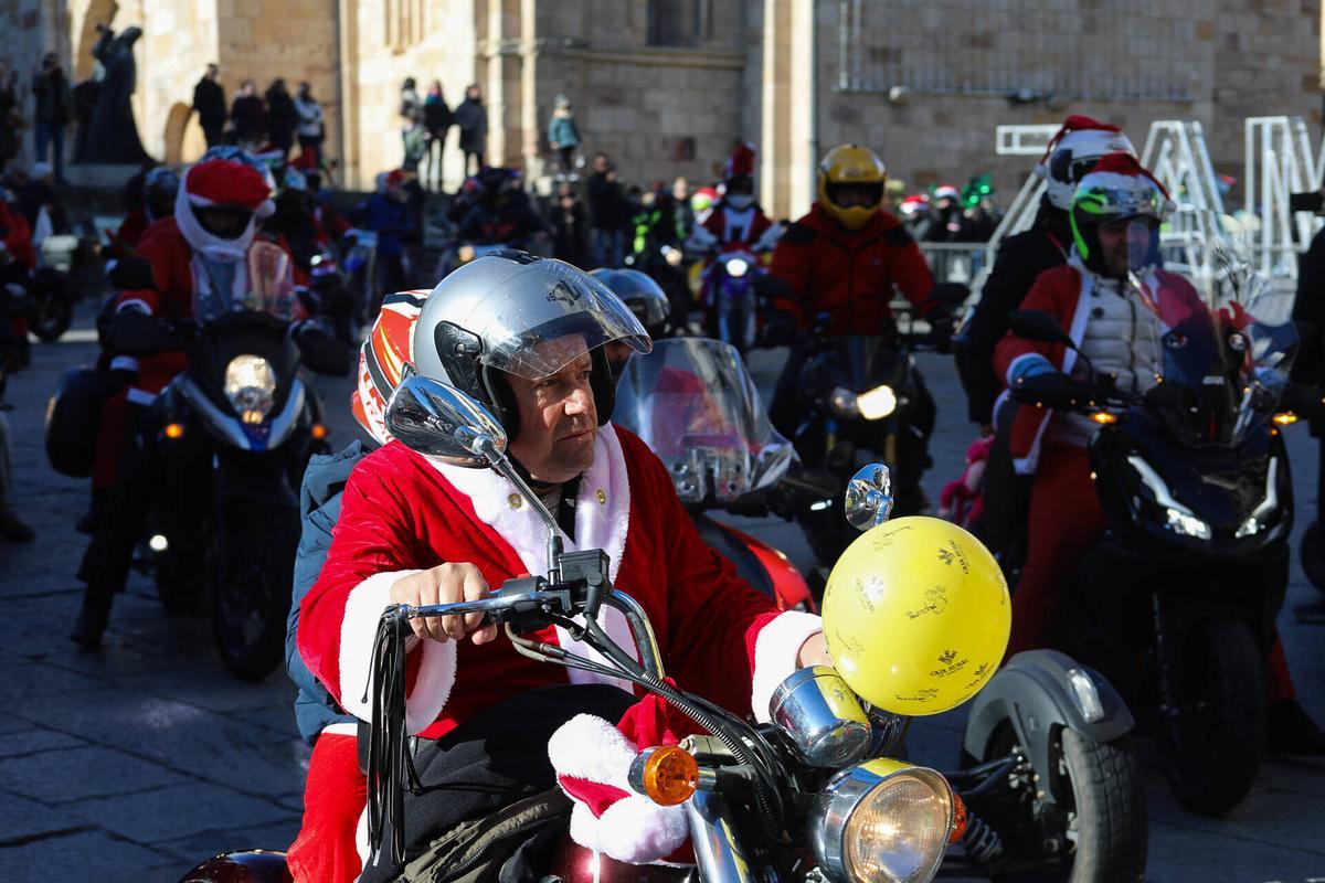 Zamora. Plaza Mayor. Papanoelada motera.
