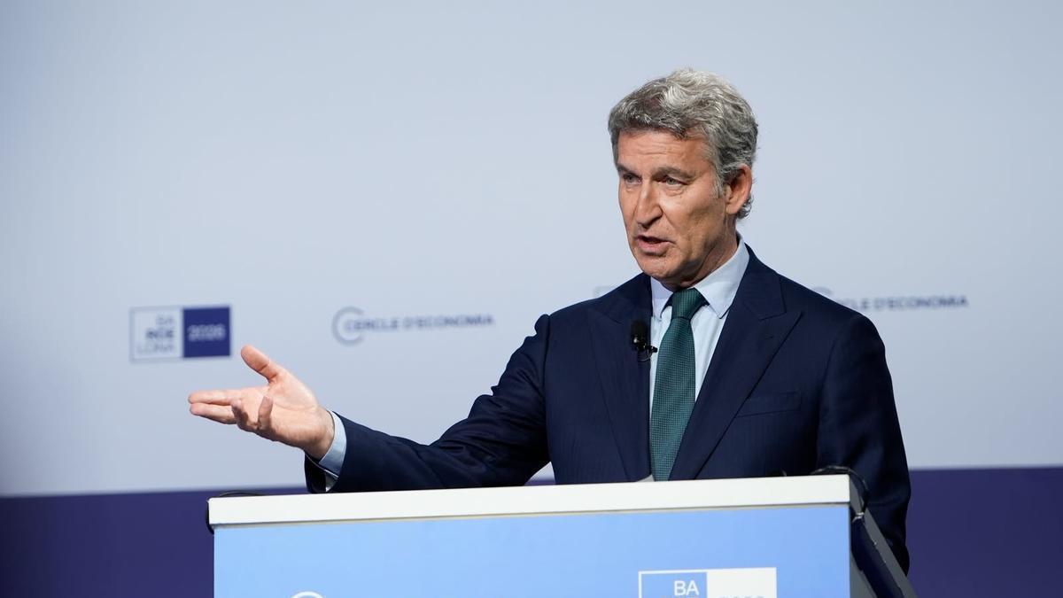 Feijóo insiste en la moción de censura instrumental y rechaza que sea un "atajo" para llegar a la Moncloa: "No pido favores"