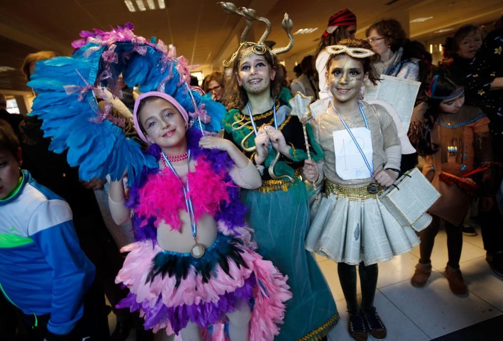 Concurso de carnaval en el Centro Social de La Corredoria