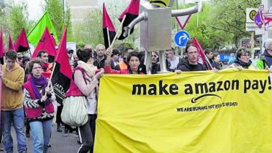 Una protesta contra les polítiques d’Amazon | CCMA