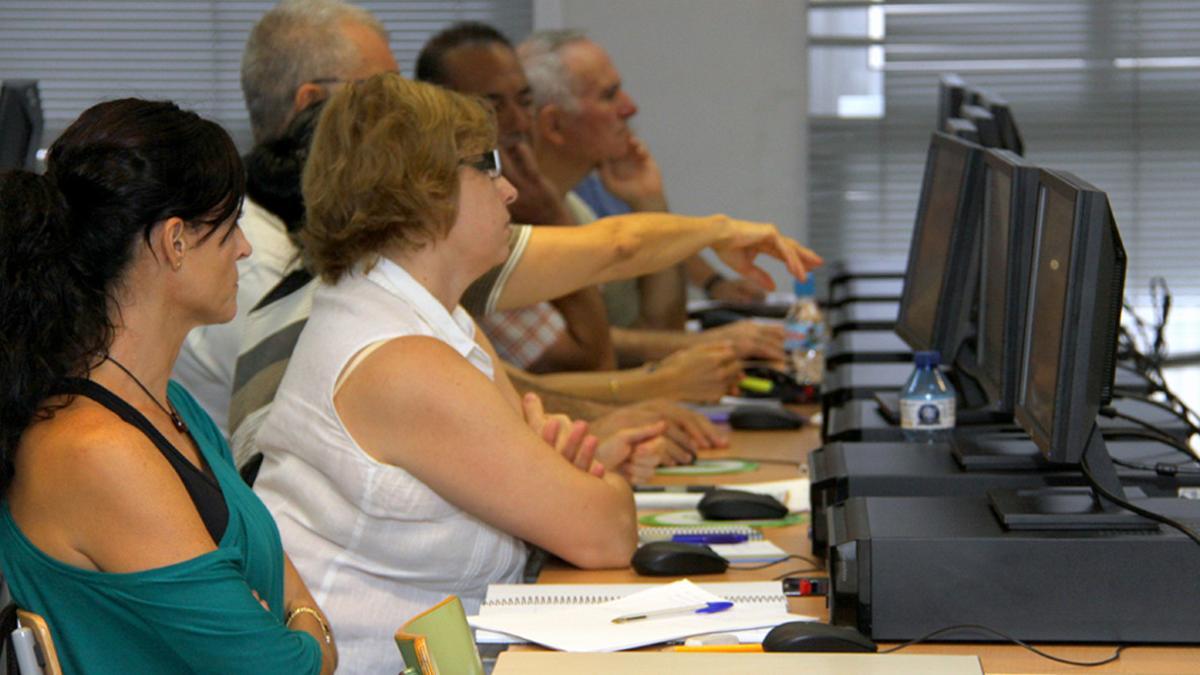 Aula de formación de adultos