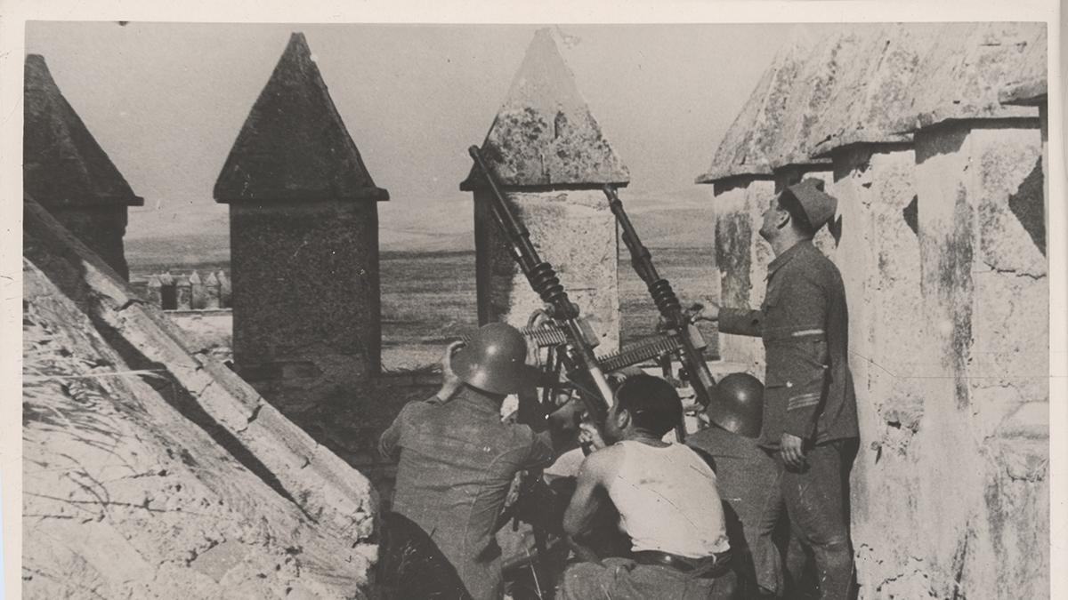 Memoria en blanco y negro de la Guerra Civil en la provincia de Córdoba: fotografías que dieron la vuelta al mundo