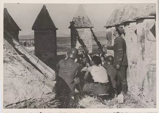Memoria en blanco y negro de la Guerra Civil en la provincia de Córdoba: fotografías que dieron la vuelta al mundo
